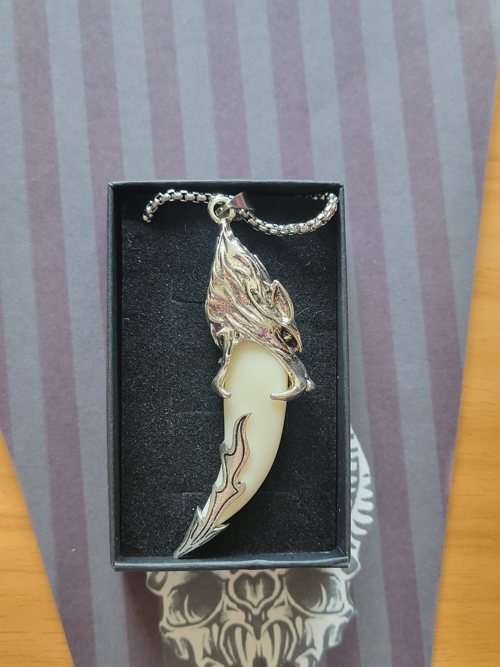 💀NEW💀 Stainless Steel Wolf  Flame Horn Pendant Necklace in Cream